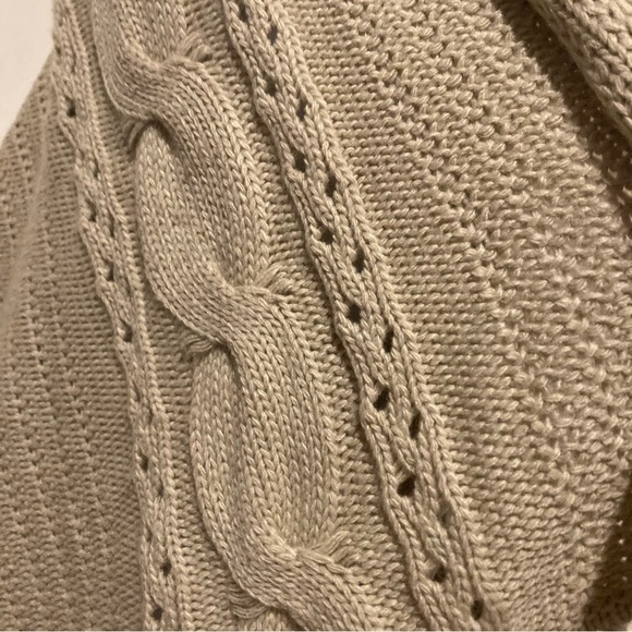 Ladies Pink Martini Cable Knit Fringe Sweater Vest - Picture 2 of 5